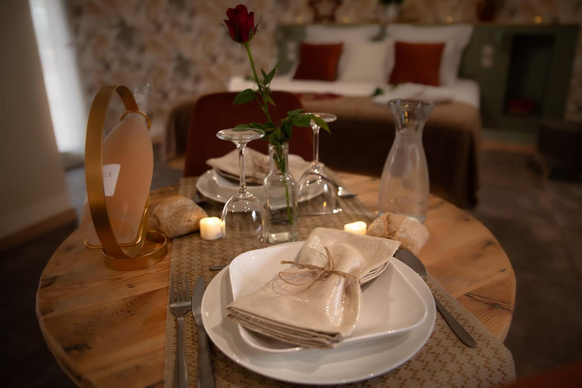 Le Mas Aux Amoureux , Suite Romantique Et Spa Ле Баркарес Экстерьер фото