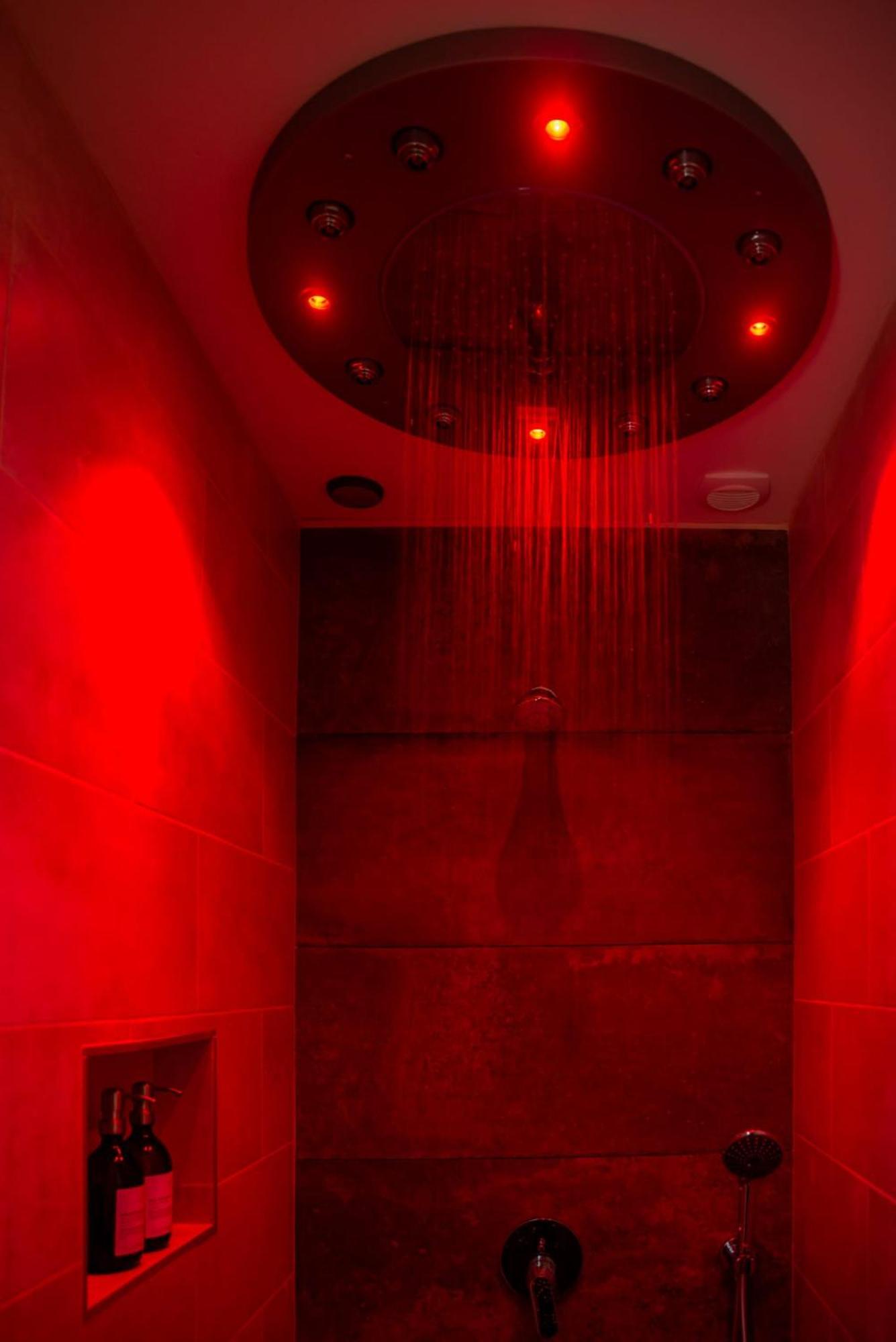 Le Mas Aux Amoureux , Suite Romantique Et Spa Ле Баркарес Экстерьер фото